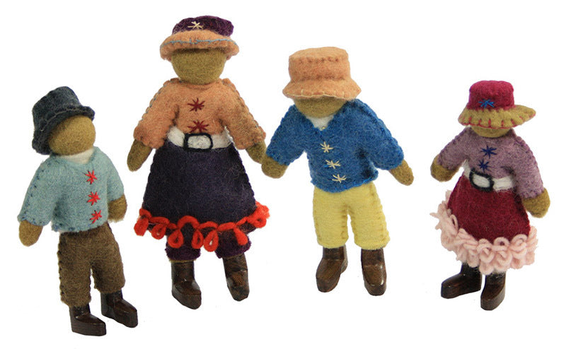 Papoose Asian Family Dolls 4pc