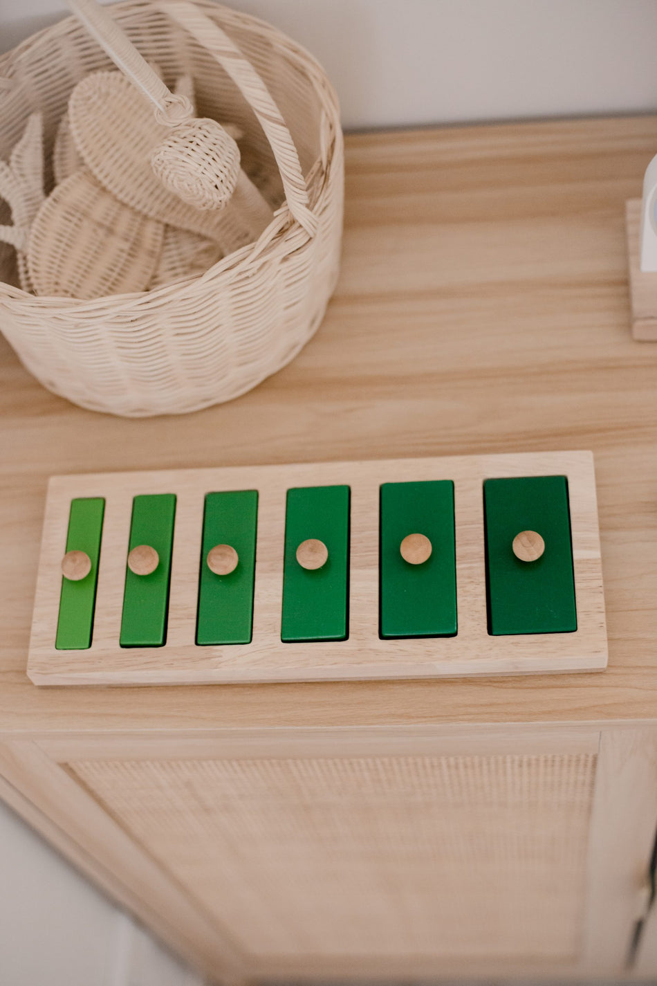 Q Toys Narrow Wide Knob Puzzle