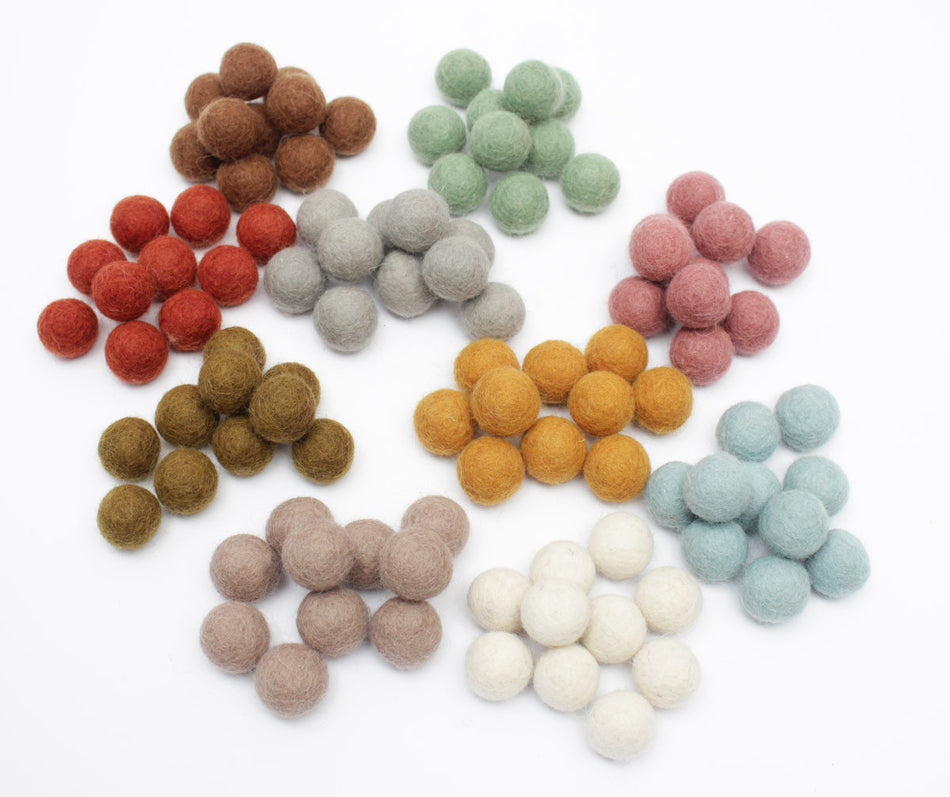 Papoose Felt Balls 2cm Earth 100pc